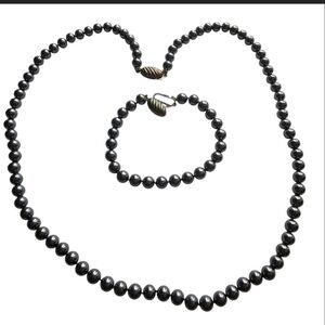 Black Faux Pearl Necklace and Bracelet Set